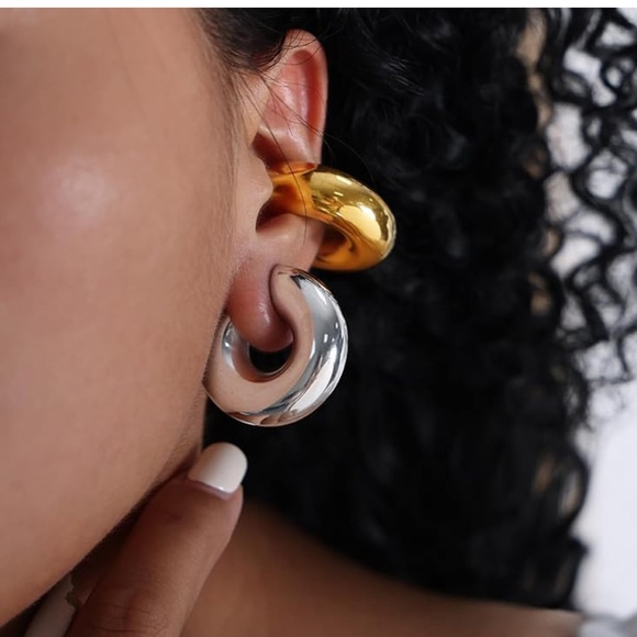 JoDie Ear Cuff - Picture 3 of 3